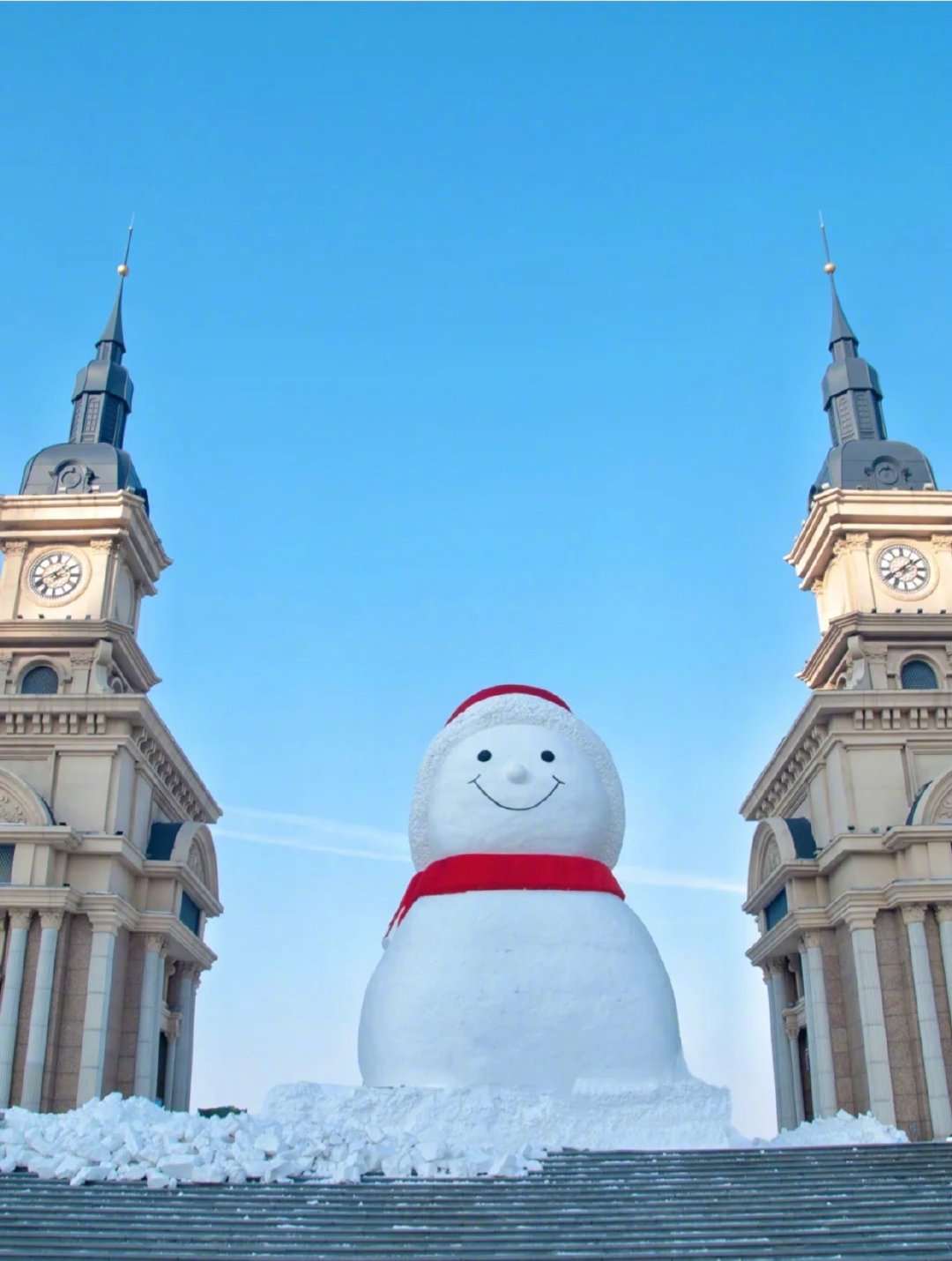 哈尔滨的大雪人好可爱啊
