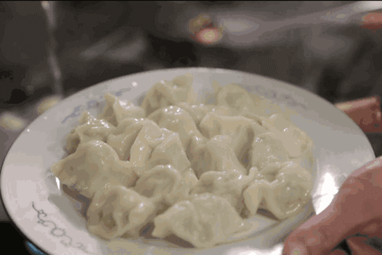 东北人买菜有多豪横?大妈一出手就是1000斤白菜……休闲区蓝鸢梦想 - Www.slyday.coM 东北人买菜有多豪横?大妈一出手就是1000斤白菜……休闲区蓝鸢梦想 - Www.slyday.coM