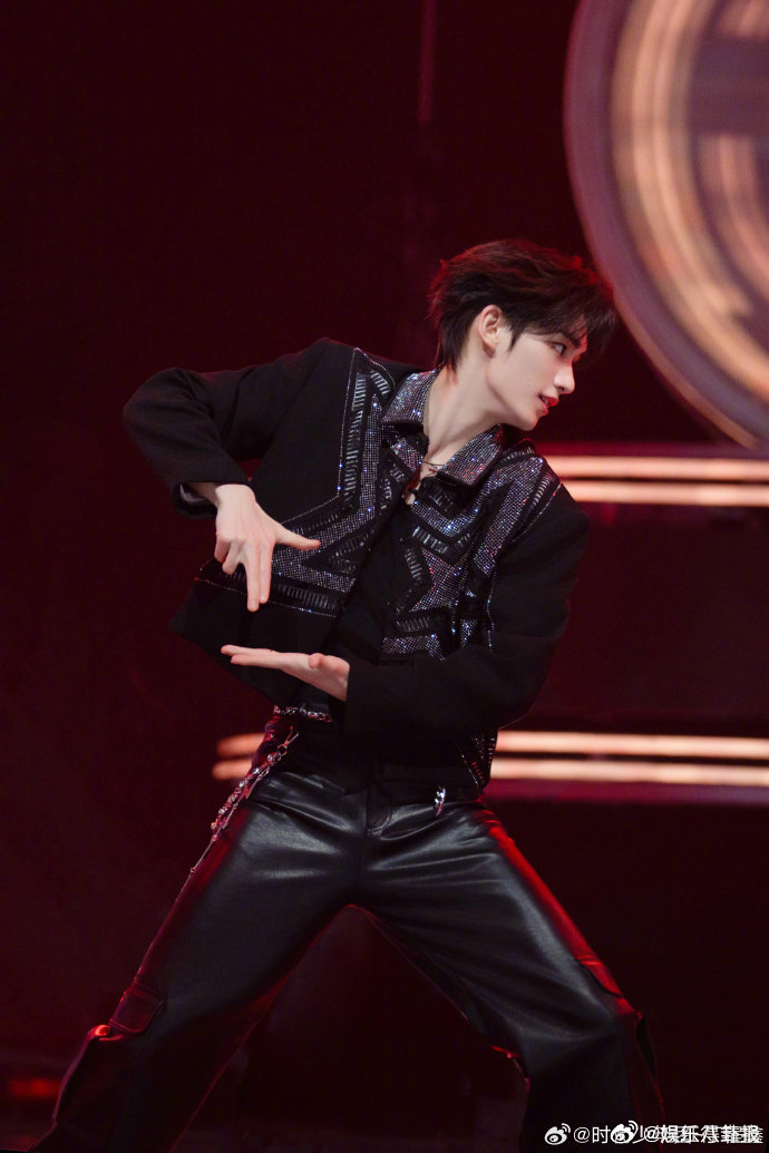 还珠格格：我谢谢你丁程鑫，直接给我简化成单字名