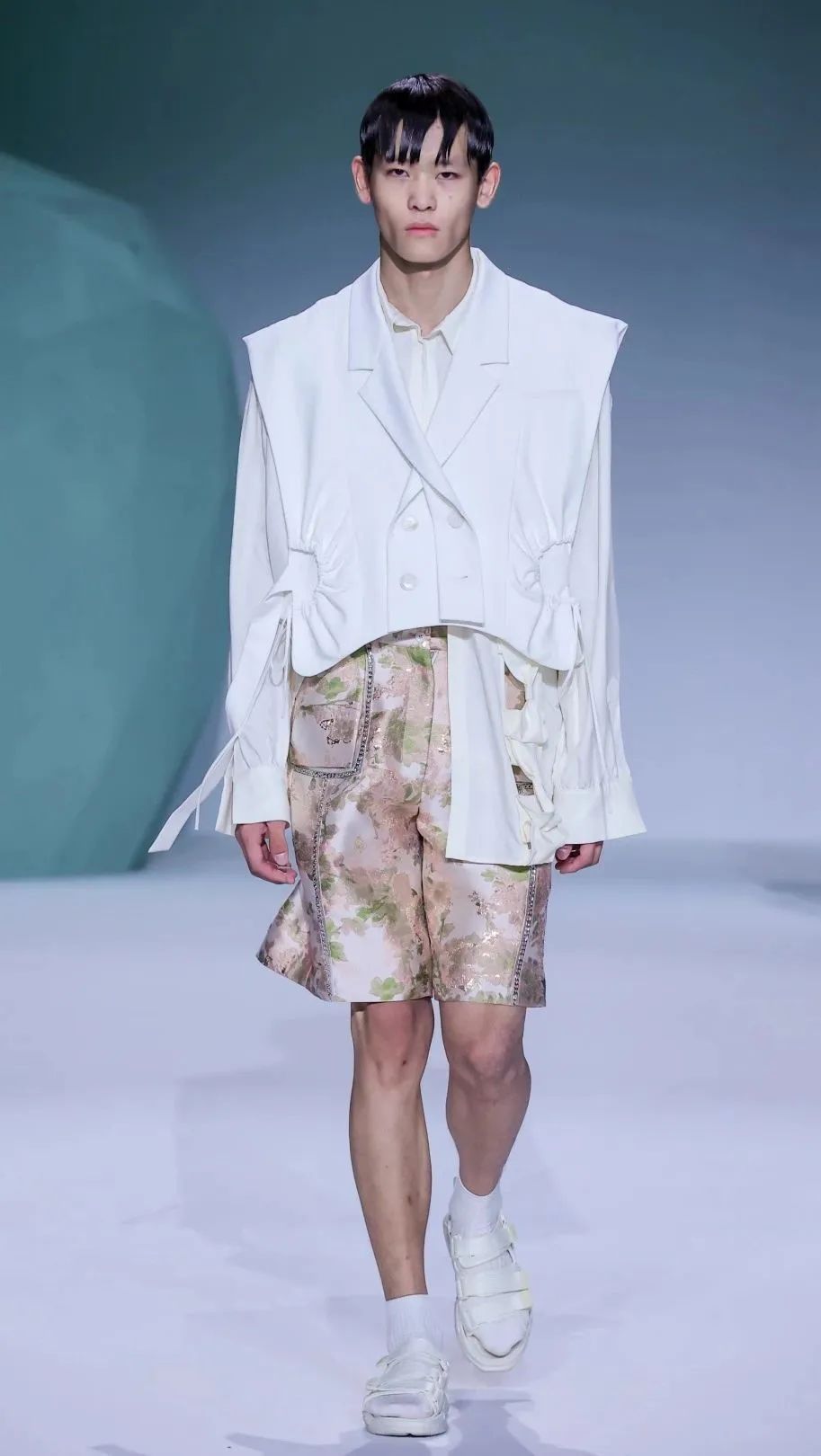 设计灵感|解构主义,叛逆的时装艺术19 设计灵感|解构主义,叛逆的时装艺术