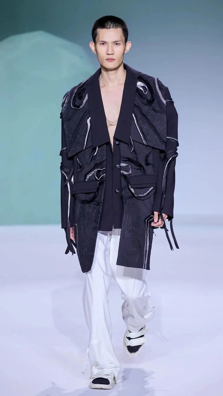 设计灵感|解构主义,叛逆的时装艺术21 设计灵感|解构主义,叛逆的时装艺术