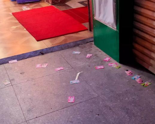 长沙网友称住店多次被塞招嫖卡片,学校附近随处可见,官方回应!休闲区蓝鸢梦想 - Www.slyday.coM 长沙网友称住店多次被塞招嫖卡片,学校附近随处可见,官方回应!休闲区蓝鸢梦想 - Www.slyday.coM