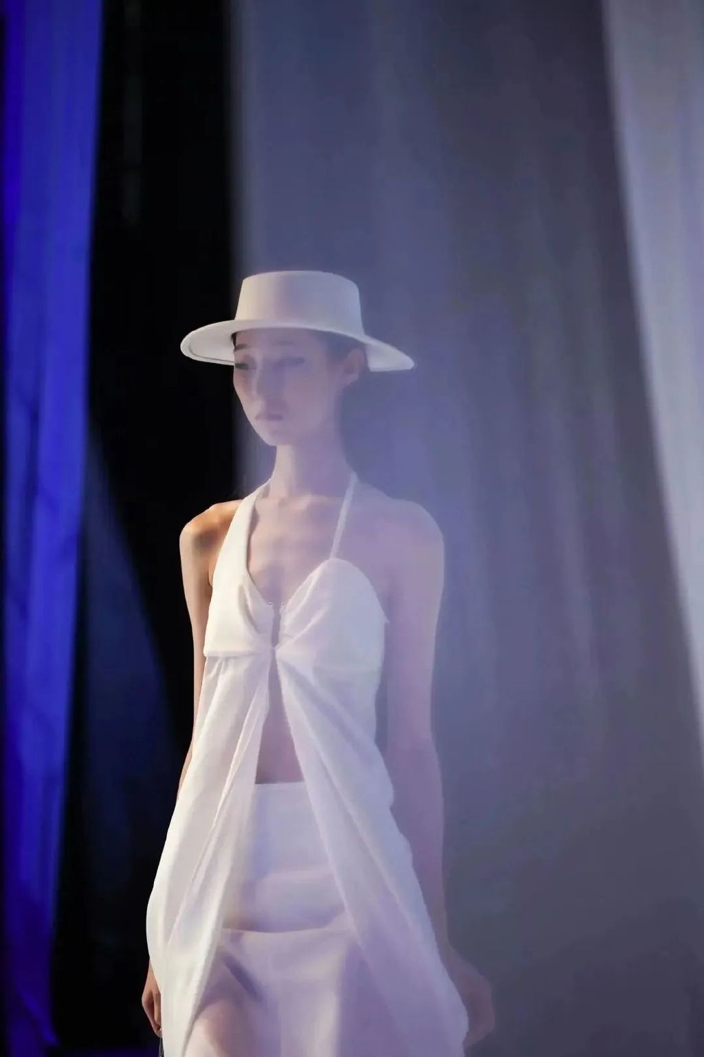 设计灵感|解构主义,叛逆的时装艺术40 设计灵感|解构主义,叛逆的时装艺术