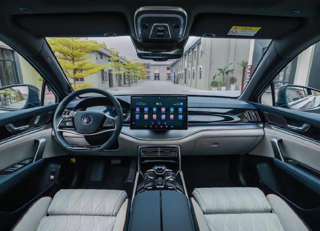 超值、实用、豪华全都有!粤港澳车展三款中大型SUV盘点