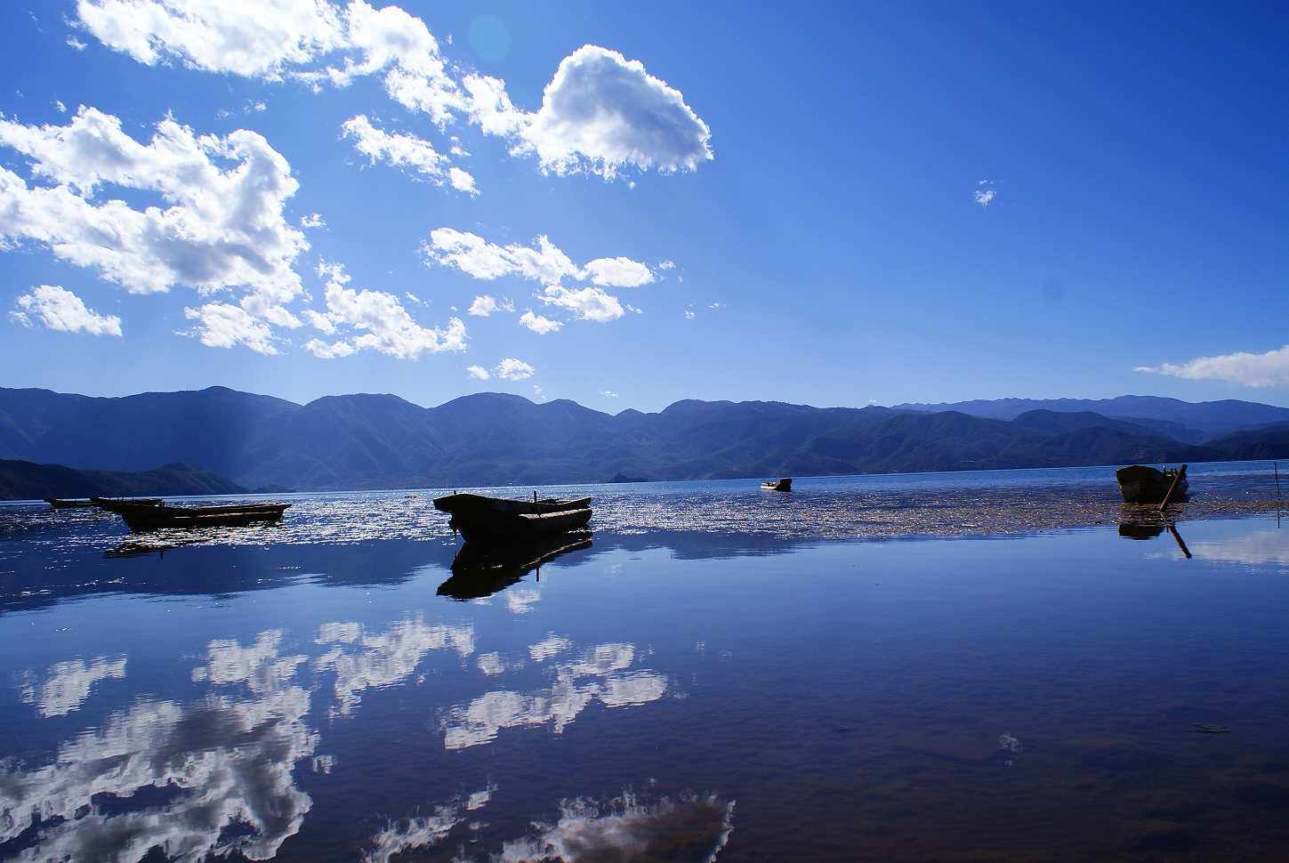 泸沽湖和洱海哪个更值得去，好纠结？ - 知乎