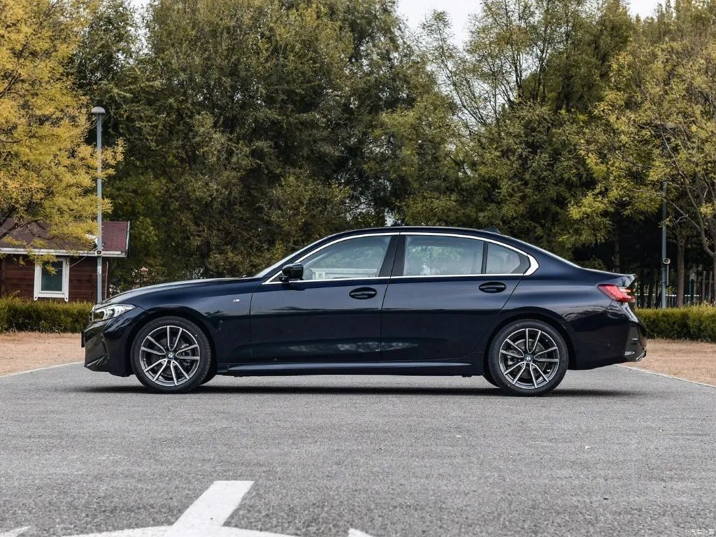 宝马奔驰多款车型降价超10万元!最低21.81万可入手