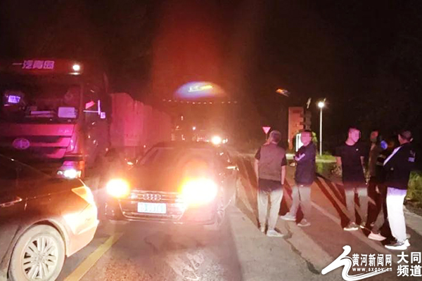 男子凌晨侥幸酒驾上路被交警依法查获休闲区蓝鸢梦想 - Www.slyday.coM 男子凌晨侥幸酒驾上路被交警依法查获休闲区蓝鸢梦想 - Www.slyday.coM