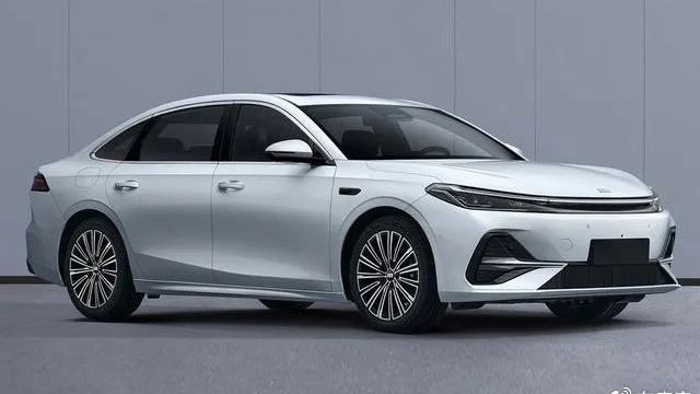 竞争比亚迪秦L DMi，吉利银河全新轿车银河A7 EMi曝光