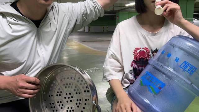 《笛中笛》领衔主演：汤姆克鲁头发丝