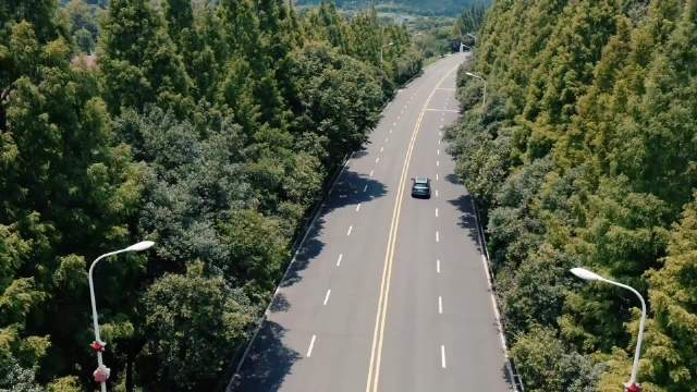 吉利星舰7 EM-i驶入赣州地界，红色故事还在继续