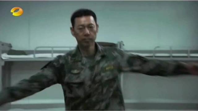 沙瑞金跳起《草原女民兵》舞蹈