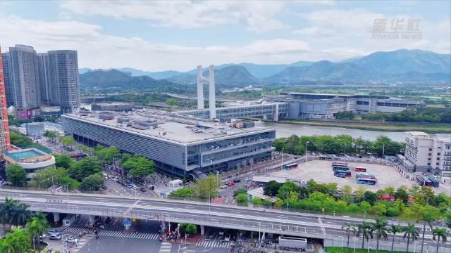 深圳皇岗、福田口岸单日出入境客流均创历史最高纪录