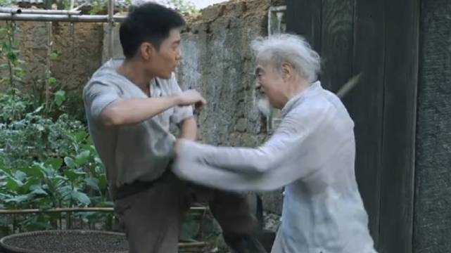 我们习惯的烟火日常，回头望，却是他们渴望的幸福，肖战