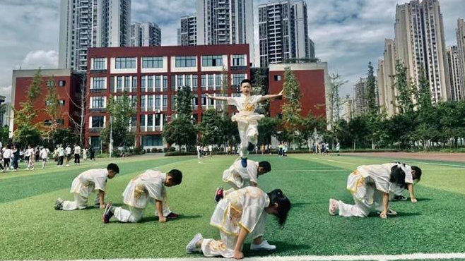 重庆市“奔跑吧·少年”儿童青少年主题健身系列校园大课间活动开展