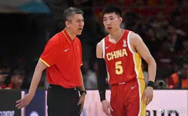 中国男篮险胜黎巴嫩，表现最好的三名球员居然只能打替补？