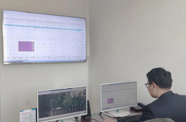 什么?这群铁路人的工作竟然是做“心电图”?休闲区蓝鸢梦想 - Www.slyday.coM 什么?这群铁路人的工作竟然是做“心电图”?休闲区蓝鸢梦想 - Www.slyday.coM