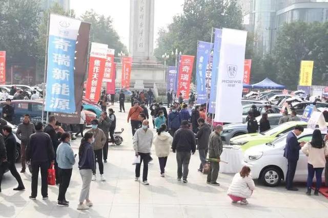 想省钱的注意了！本月底！龙源湖公园西广场有活动