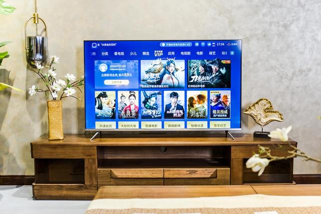 TCLQ78D旗舰云社交智慧电视评测:客厅又响起了欢声笑语 TCLQ78D旗舰云社交智慧电视评测:客厅又响起了欢声笑语