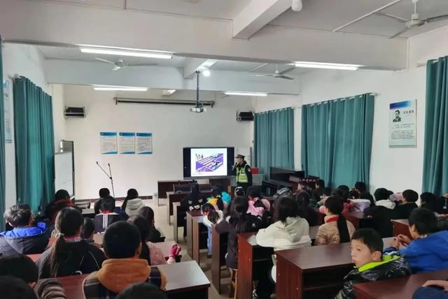 【平安春运】这些“680码”时速惊现赣州,到底是怎么回事?事故告诉您:寒假来了,交通安全不能放假!休闲区蓝鸢梦想 - Www.slyday.coM 【平安春运】这些“680码”时速惊现赣州,到底是怎么回事?事故告诉您:寒假来了,交通安全不能放假!休闲区蓝鸢梦想 - Www.slyday.coM