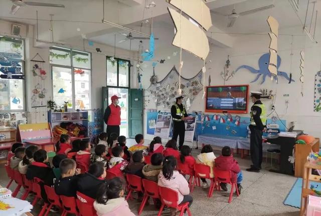 【平安春运】这些“680码”时速惊现赣州,到底是怎么回事?事故告诉您:寒假来了,交通安全不能放假!休闲区蓝鸢梦想 - Www.slyday.coM 【平安春运】这些“680码”时速惊现赣州,到底是怎么回事?事故告诉您:寒假来了,交通安全不能放假!休闲区蓝鸢梦想 - Www.slyday.coM