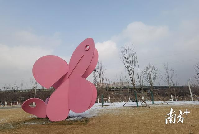 英国雕塑家伊莎贝尔·兰特里:期待北京冬奥会将世界凝聚在一起休闲区蓝鸢梦想 - Www.slyday.coM 英国雕塑家伊莎贝尔·兰特里:期待北京冬奥会将世界凝聚在一起休闲区蓝鸢梦想 - Www.slyday.coM