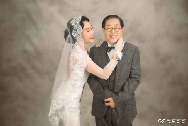 娱乐圈“爷孙恋”现状:有人获得3亿分手费,有人生3个孩子婚姻幸福休闲区蓝鸢梦想 - Www.slyday.coM 娱乐圈“爷孙恋”现状:有人获得3亿分手费,有人生3个孩子婚姻幸福休闲区蓝鸢梦想 - Www.slyday.coM