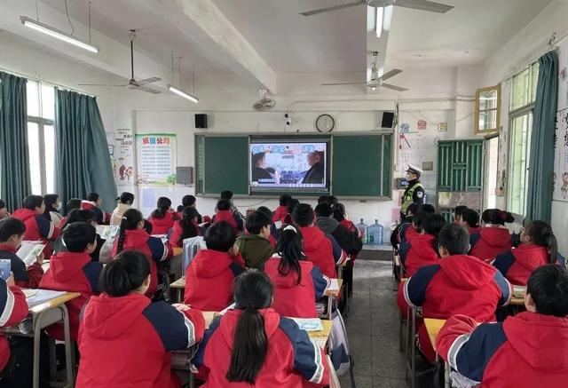 【平安春运】这些“680码”时速惊现赣州,到底是怎么回事?事故告诉您:寒假来了,交通安全不能放假!休闲区蓝鸢梦想 - Www.slyday.coM 【平安春运】这些“680码”时速惊现赣州,到底是怎么回事?事故告诉您:寒假来了,交通安全不能放假!休闲区蓝鸢梦想 - Www.slyday.coM