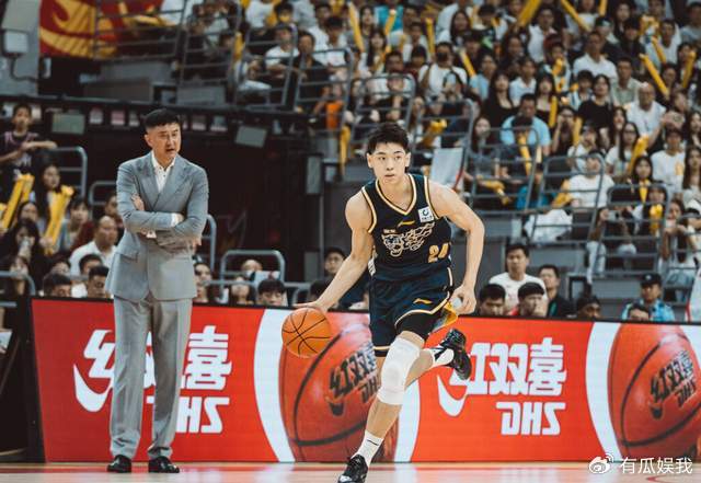 战北京赶紧弃用！广东男篮混子球员三战2分10犯，杜锋该认清现实