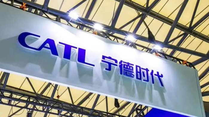 新能源车企在亏钱，电池厂也不赚钱，利润谁赚走了？