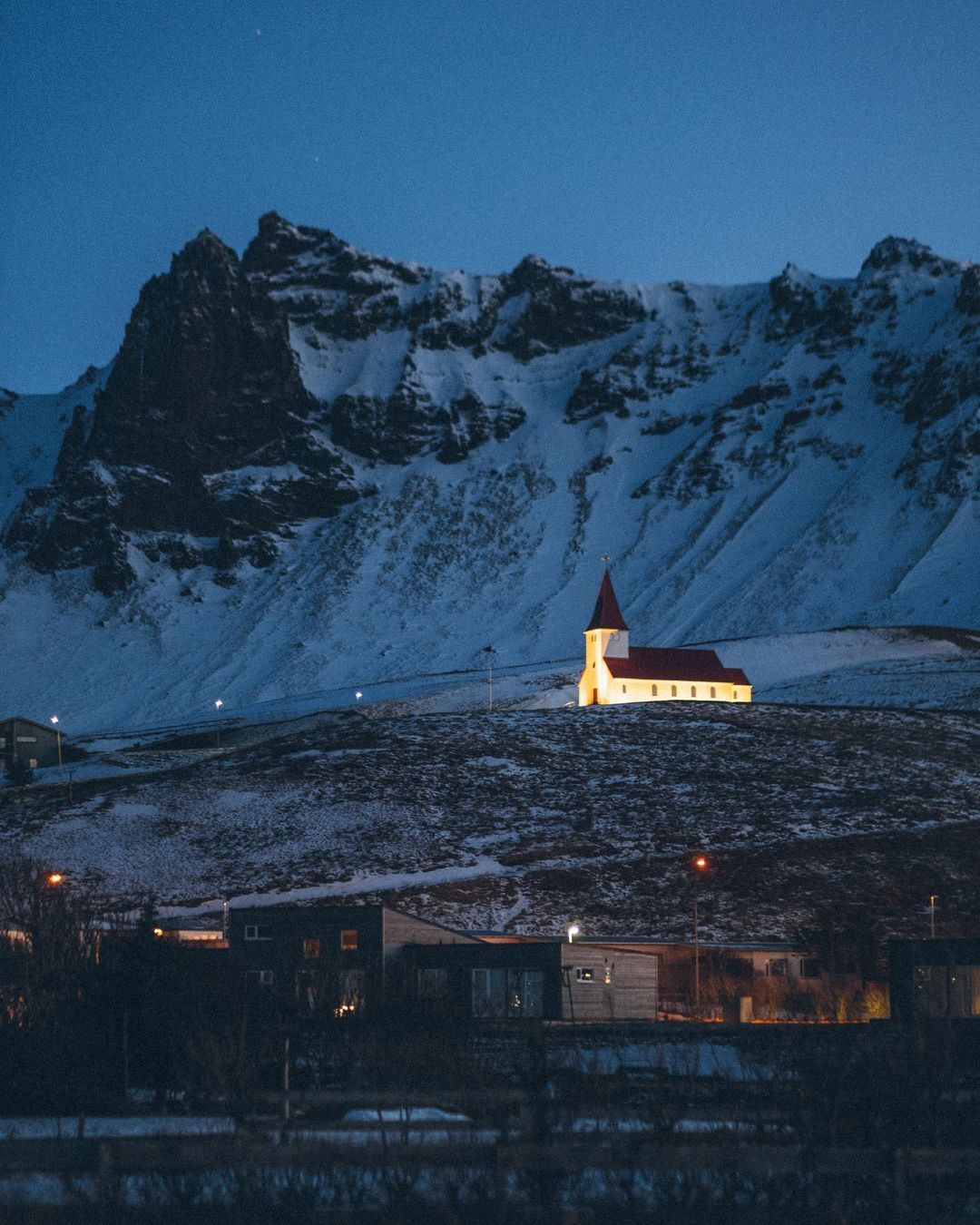 冰岛,即将到来的极寒之夜