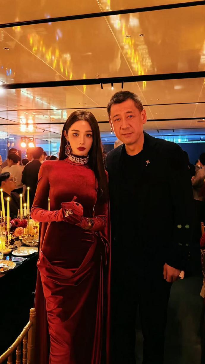 彭小苒凌晨发长文回忆与苏芒2016年芭莎结缘