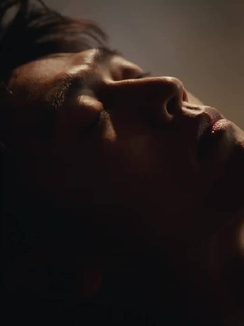 王天辰驾驶玛莎拉蒂Grecale探索都市情感边界