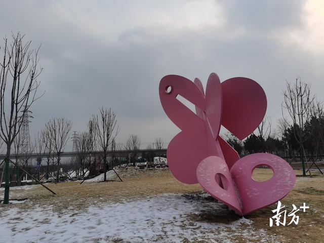 英国雕塑家伊莎贝尔·兰特里:期待北京冬奥会将世界凝聚在一起休闲区蓝鸢梦想 - Www.slyday.coM 英国雕塑家伊莎贝尔·兰特里:期待北京冬奥会将世界凝聚在一起休闲区蓝鸢梦想 - Www.slyday.coM