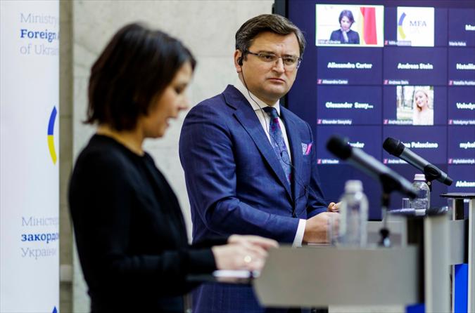 1月24日,德国拒绝向乌克兰提供武器援助,海军司令因夸普京被声讨休闲区蓝鸢梦想 - Www.slyday.coM 1月24日,德国拒绝向乌克兰提供武器援助,海军司令因夸普京被声讨休闲区蓝鸢梦想 - Www.slyday.coM