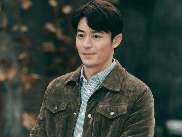 杭州小学不背书包政策 校园减负新举措效果如何