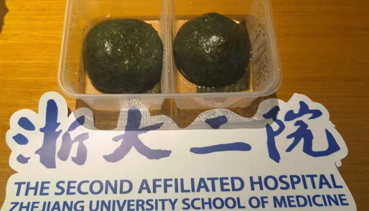 四个月内六次驰援抗疫,她依依不舍吻别女儿踏上援沪之路……休闲区蓝鸢梦想 - Www.slyday.coM 四个月内六次驰援抗疫,她依依不舍吻别女儿踏上援沪之路……休闲区蓝鸢梦想 - Www.slyday.coM