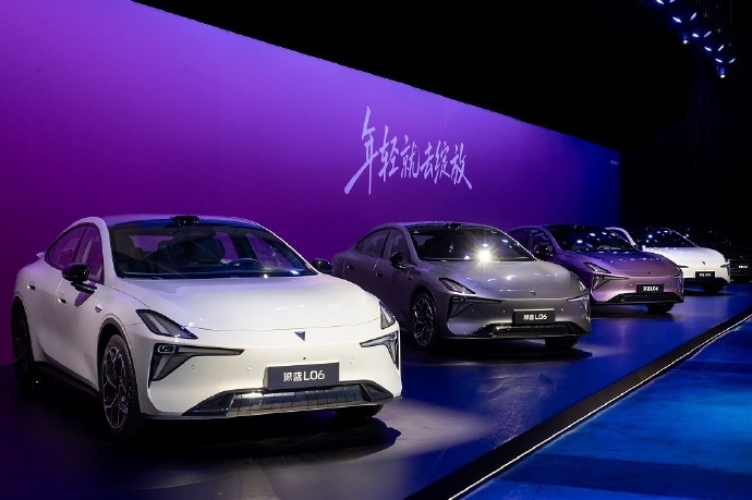 深蓝L06上市，磁流变悬架3nm芯片，13.29万起