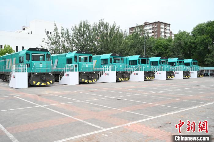 中国中车全球首发7款新能源机车
