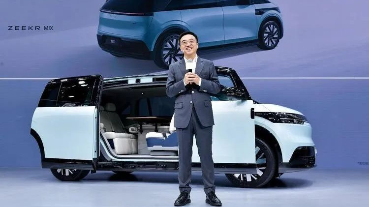 极氪发财报,CEO 忙承诺没改款了-新浪汽车