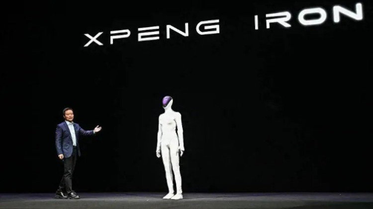 定位紧凑型SUV，会用上图灵芯片吗？小鹏MONA SUV谍照曝光