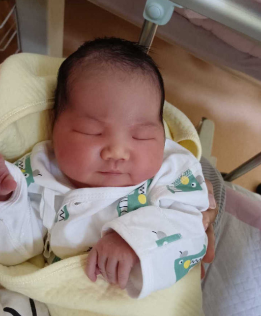 供卵试管助孕(宝宝频繁吐奶,可能不是吃的多,妈妈要了解)