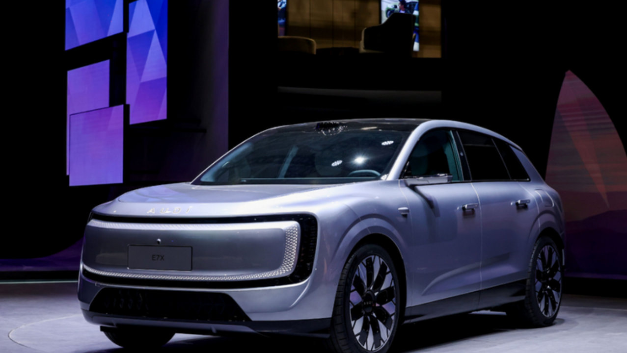 手握25万买纯电SUV？奥迪E7X对比问界M6纯电，正统豪华入场更懂家用