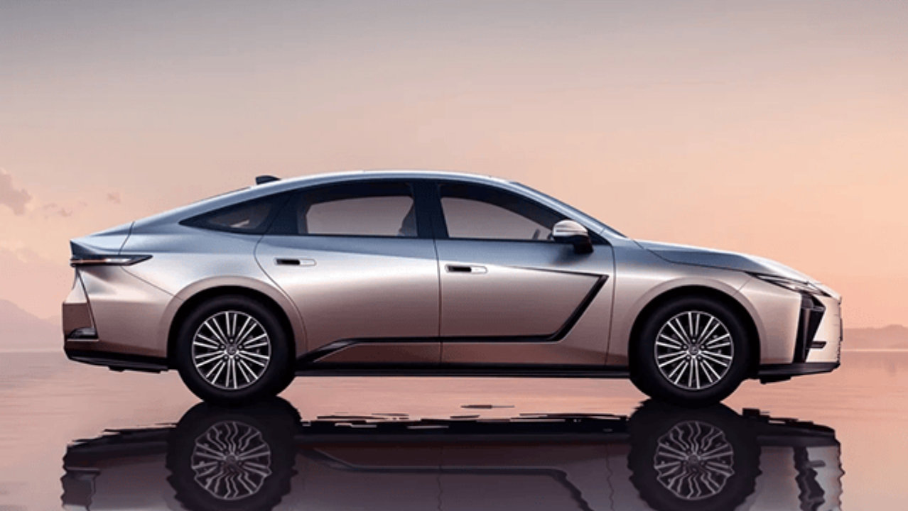 雷克萨斯，彻底转身