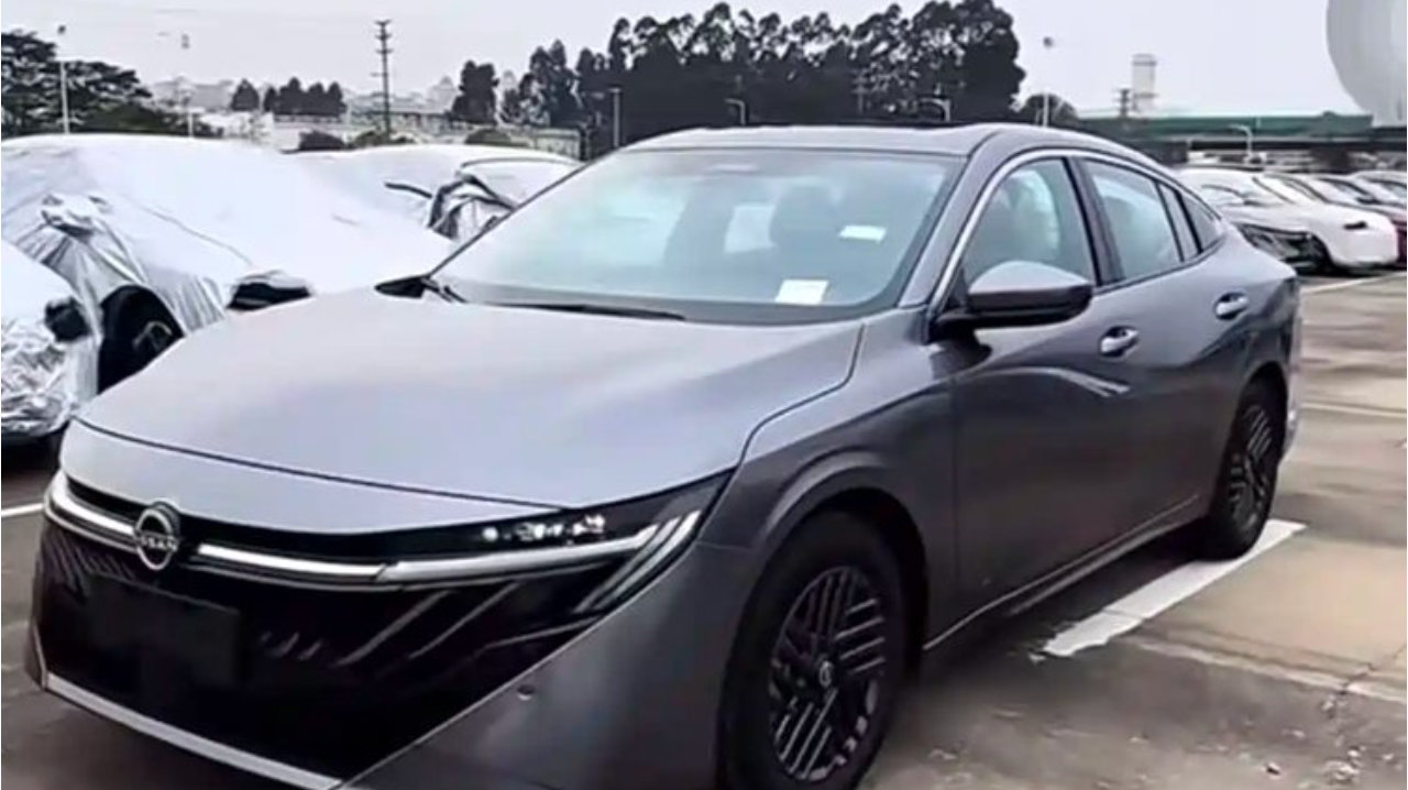 动力依旧“三大妈”，会有鸿蒙版吗？全新轩逸国内谍照曝光