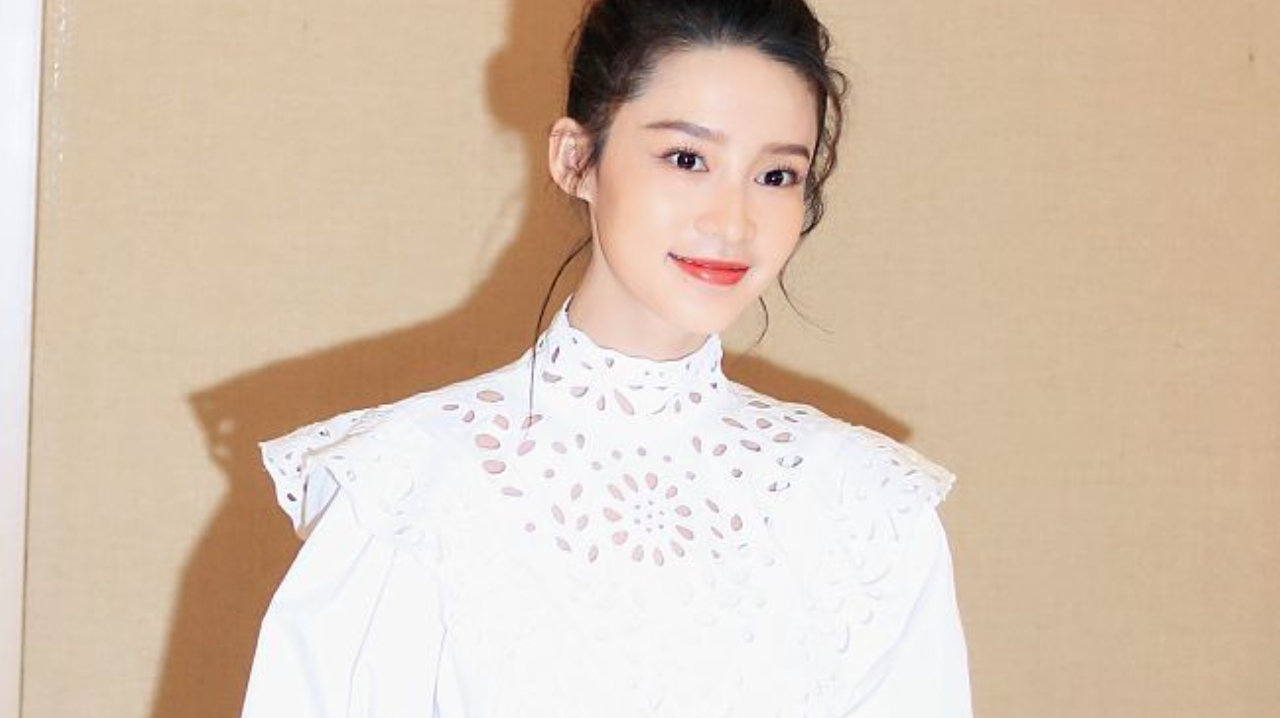 胡歌李沁新剧《收山》：实力派联手能否再造收视奇迹？