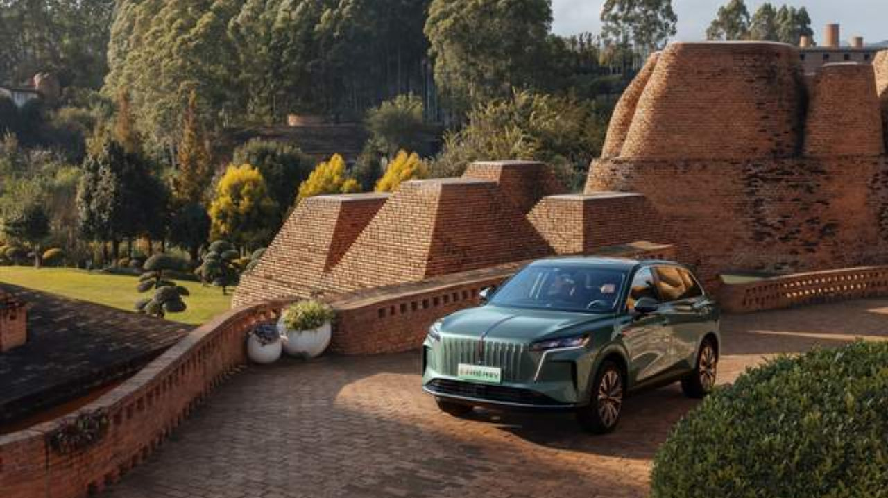 起售价17.88万元，红旗HS6 PHEV正式进入中大型插混SUV主流区间