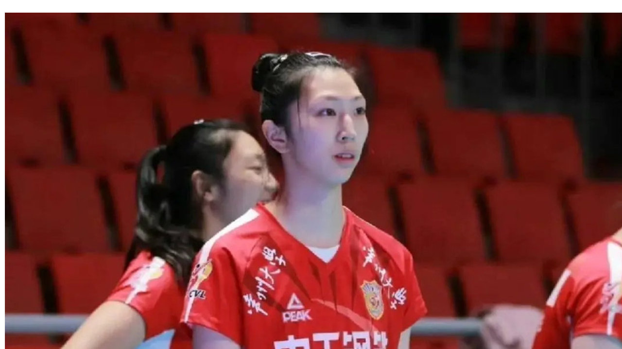 轰27分！中国女排23岁MVP王牌大闪耀：冲冠看齐李盈莹