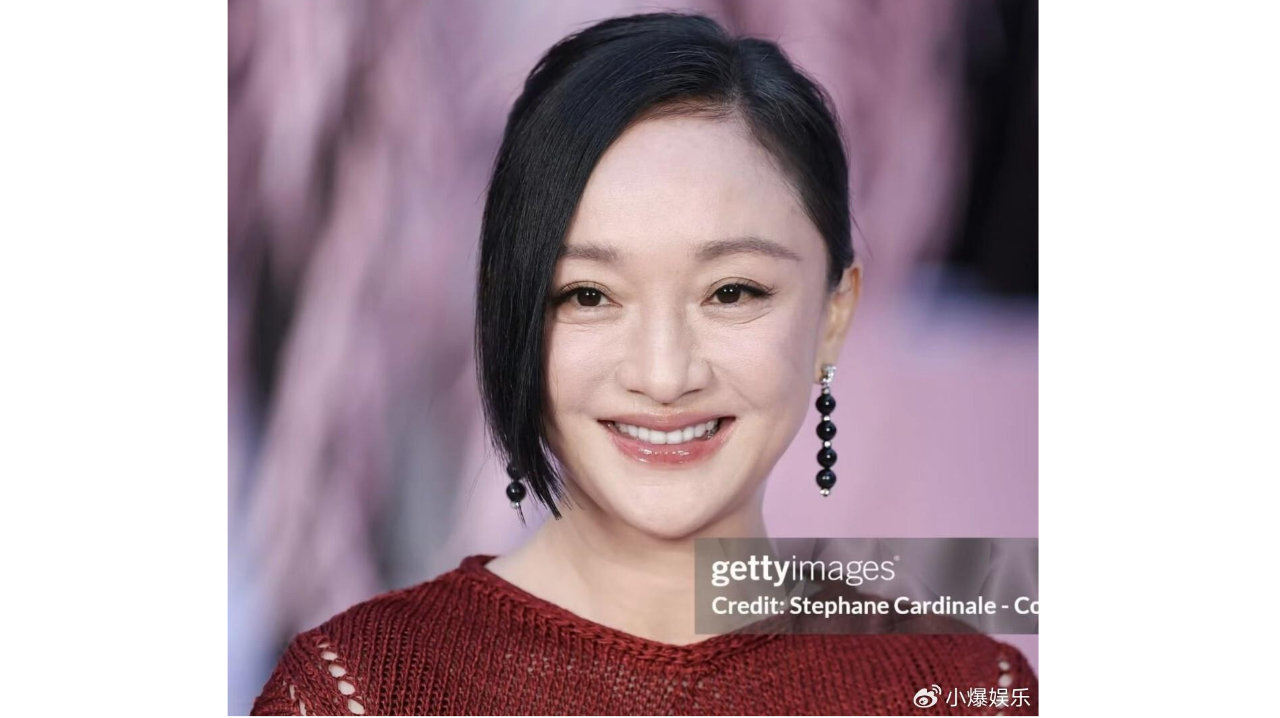 51岁周迅香奈儿秀场生图刷屏！眼袋皱纹全暴露