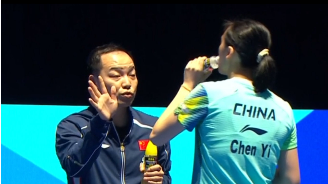 任浩成场边亮点！陈熠3-1早田希娜晋级八强 避免连败日乒扫阴霾