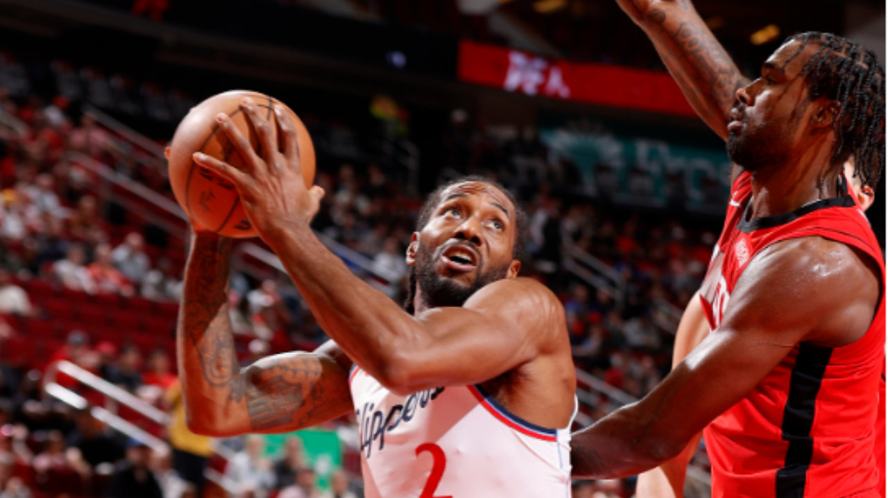 连续32场20+快船队史第三！小卡连刷纪录吞里程悲 在场-16被迫打卡